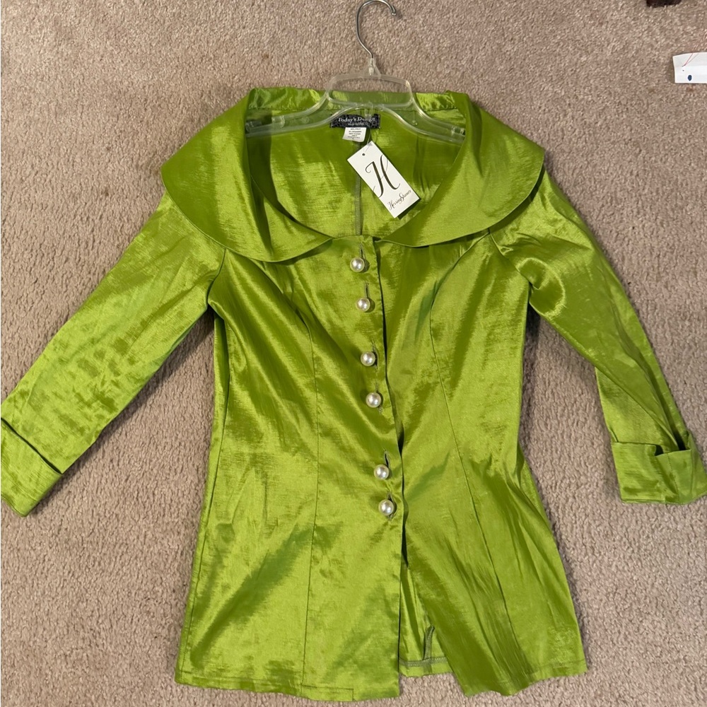 Elegant Green Women's Top